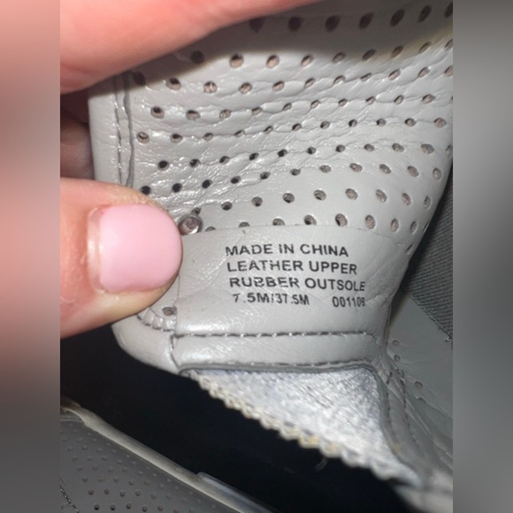 Michael Kors Slides - Picture 4 of 4